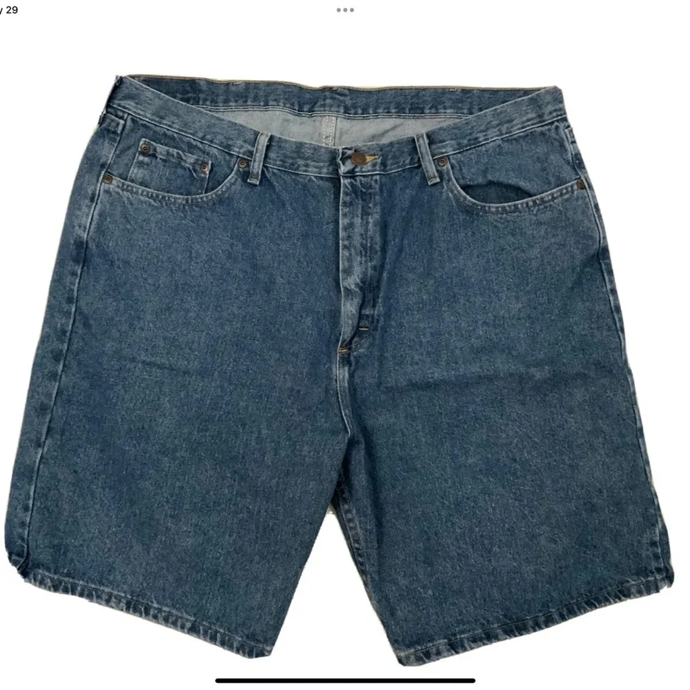 Wrangler Relaxed Fit Medium Wash Denim Jean Shorts 100% Cotton Size 42